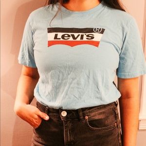 Levi’s Graphic Tee